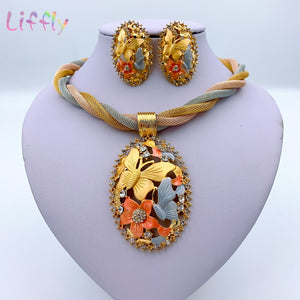 ETHNIC JEWELRY SET WITH CHARMS