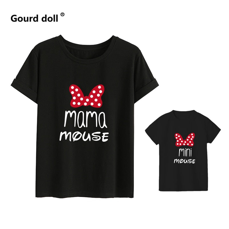 VÊTEMENTS ASSORTIS MAMAN ET MINI FAMILLE