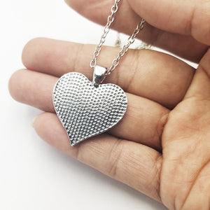 HEART-SHAPED NECKLACE (Ideal for Mother's Day) 