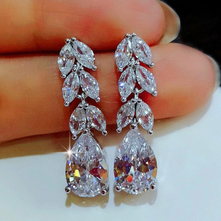 BOUCLES D'OREILLES EN ZIRCON