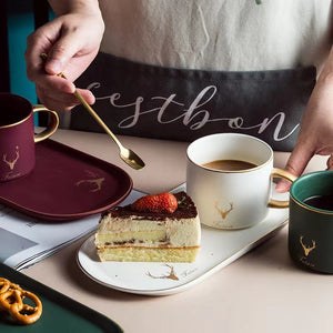 ENSEMBLE DE TASSES ET SOUCOUPES À CAFÉ AVEC BOÎTE CADEAU