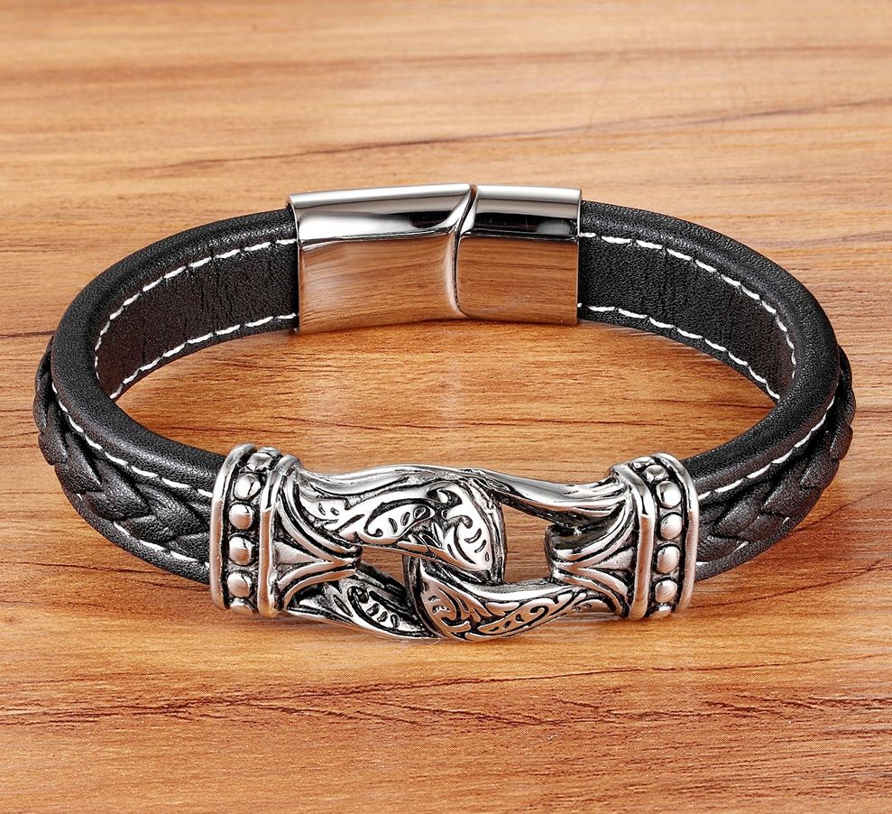 NEO-GOTHIC STYLE BRACELET IN GENUINE LEATHER 